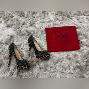 Christian Louboutin Women's Black and Gold Studded Peep-Toe Heels